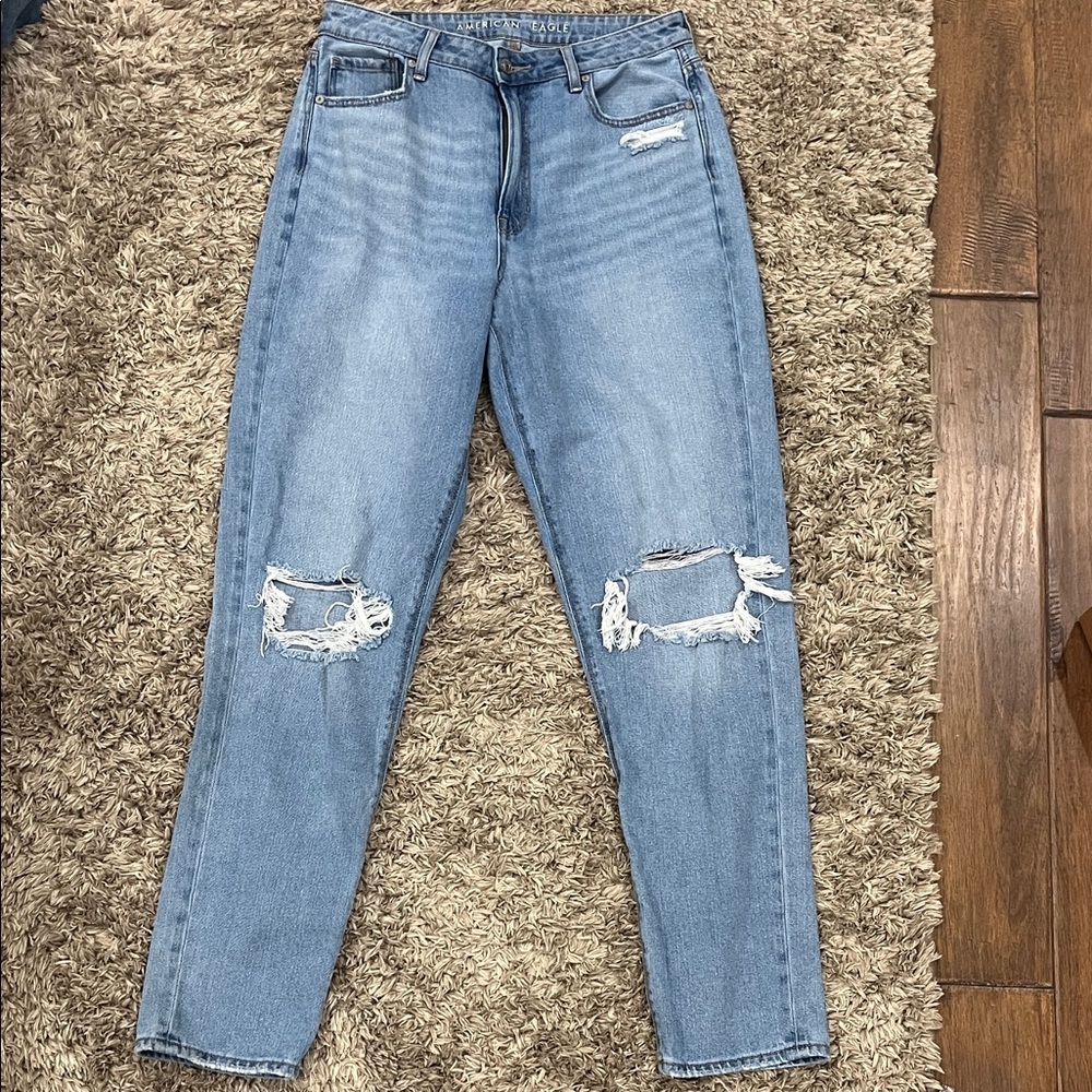 American Eagle Outfitters Light Blue Ripped Mom Jeans Size 10 xlong